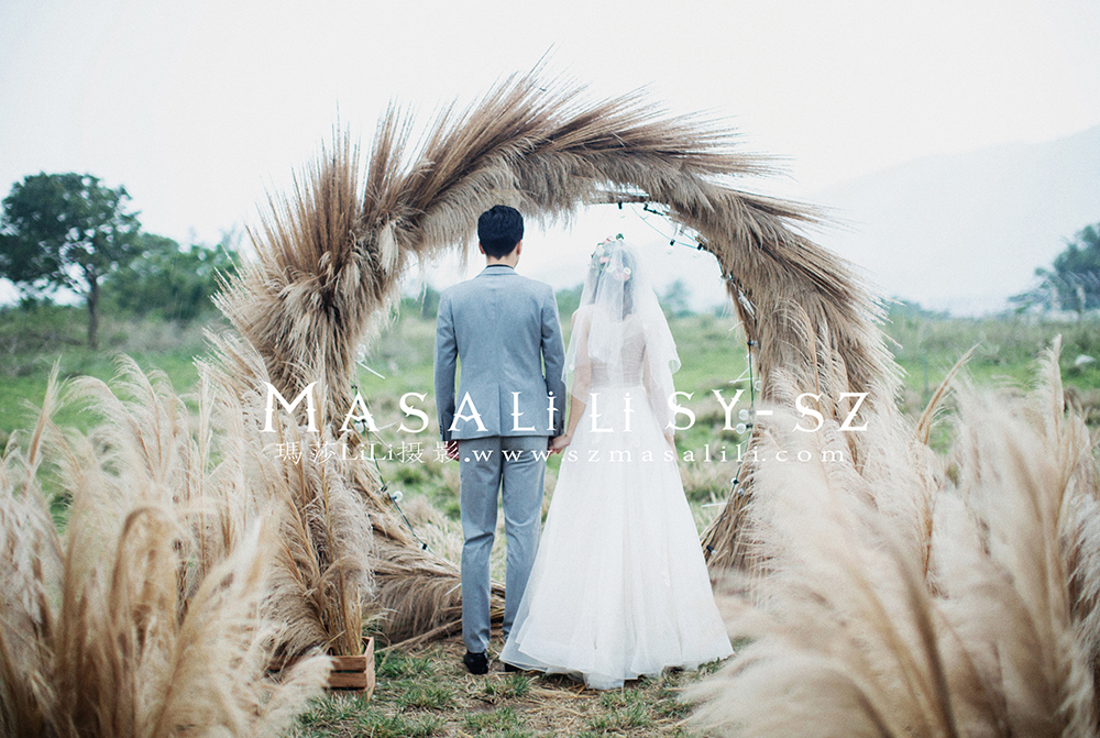 买先生夫妇青青牧场旅拍小清新婚纱照                      深圳婚纱摄影工作室玛莎莉莉出品 